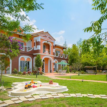 Bed and Breakfast 山閱聖堡羅莊園 Yuchi Exterior foto